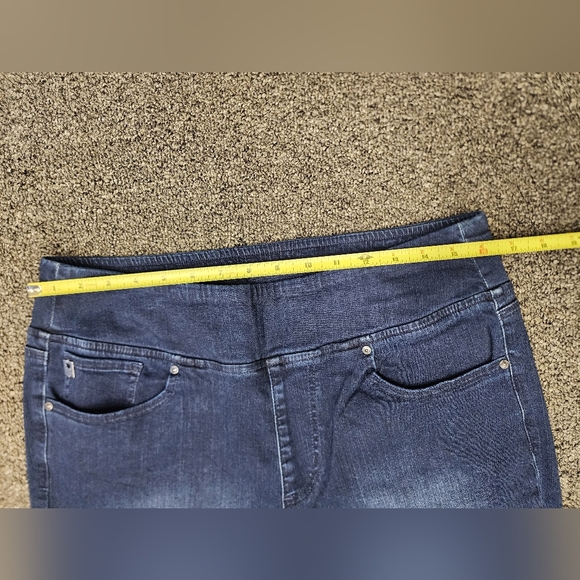 Belle by Kim Gravel *Distressed Pull on Jeans. - Picture 3 of 9